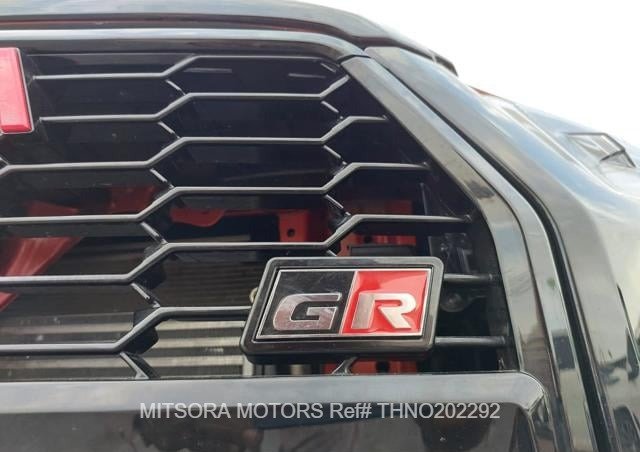 
								2022 TOYOTA HILUX full									