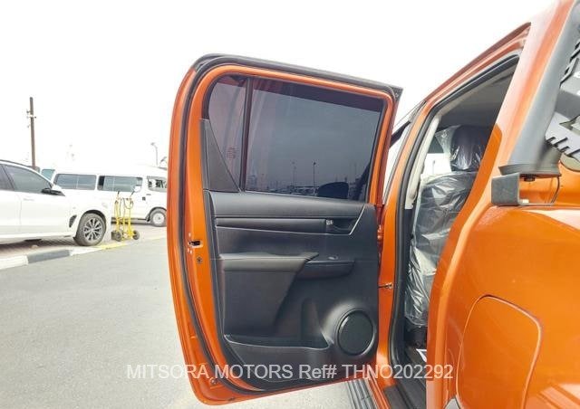 
								2022 TOYOTA HILUX full									
