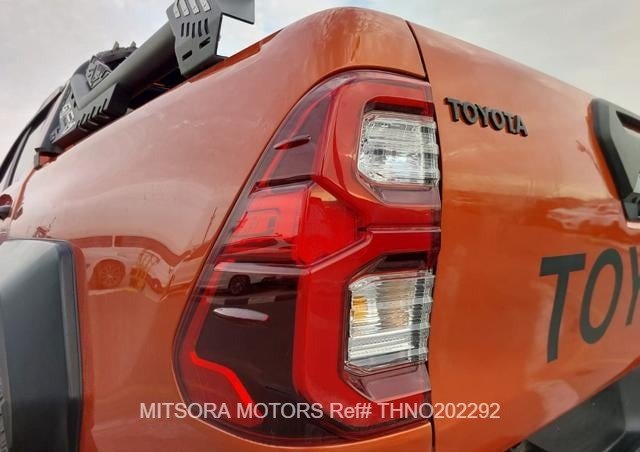 
								2022 TOYOTA HILUX full									