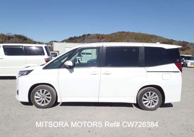 
								2022 TOYOTA NOAH full									