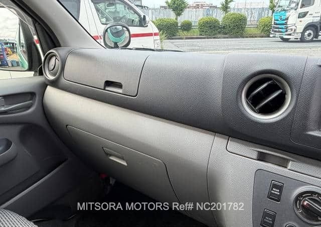 
								2017 NISSAN CARAVAN VAN full									
